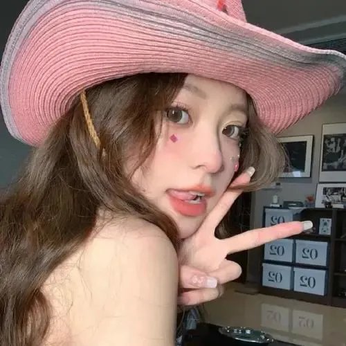 时装周T台直击：某影后之女学历造假，深夜最新进展